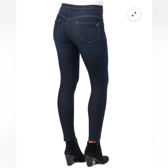 #307 ✔️Democracy Abroad Solution Indigo Pull on Glider Ankle Length Jean - Picture 2 of 11